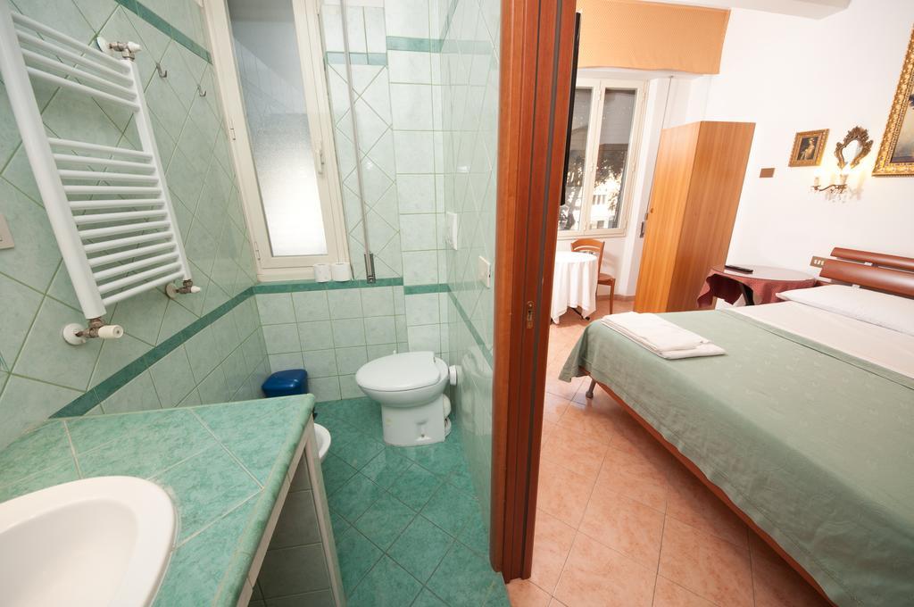 Suites Oliveri Viale Marconi Рим Екстериор снимка