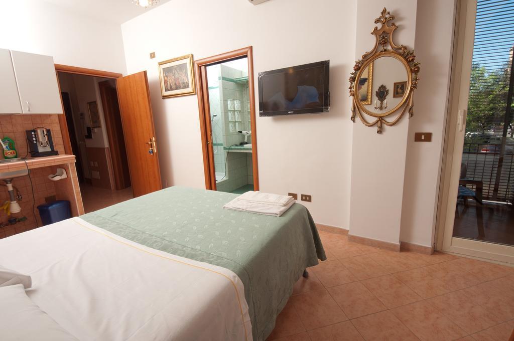 Suites Oliveri Viale Marconi Рим Екстериор снимка